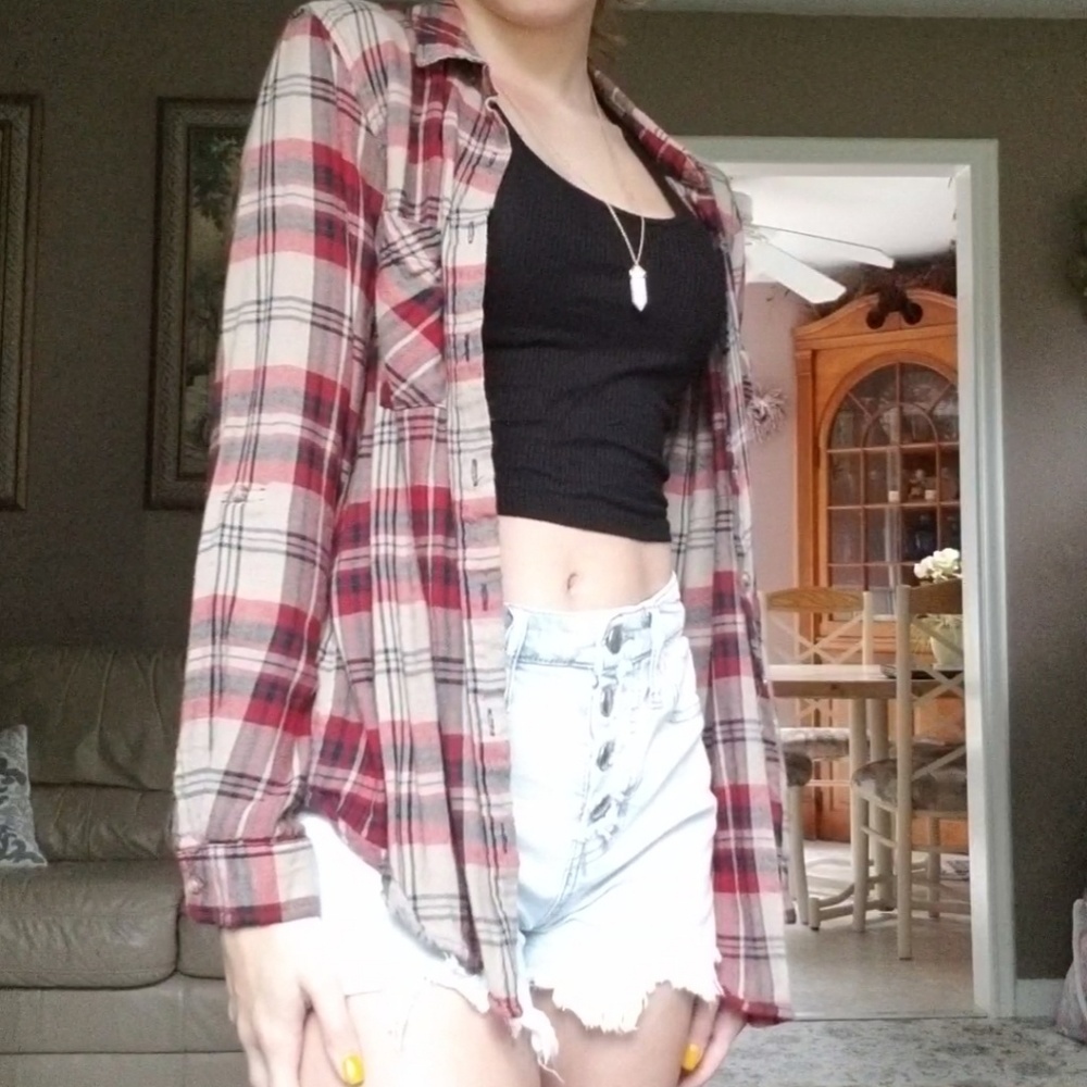 RED/TAN PLAID BUTTON UP